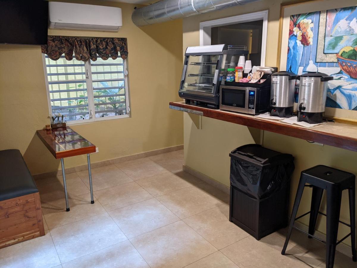 Midtown Guest House ชาร์ลอตต์อะมาลี ภายนอก รูปภาพ