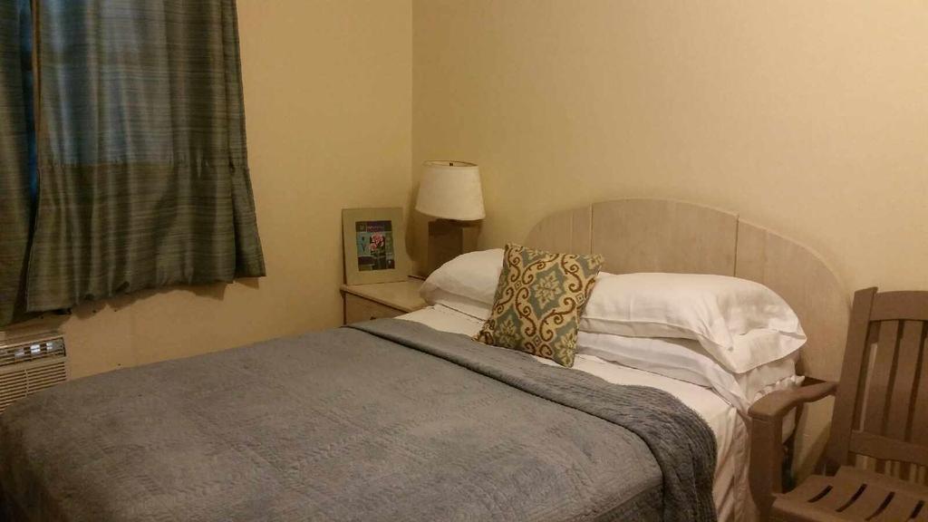 Midtown Guest House ชาร์ลอตต์อะมาลี ห้อง รูปภาพ